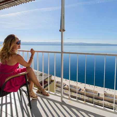 Sunny Apartment Omiš Exteriör bild
