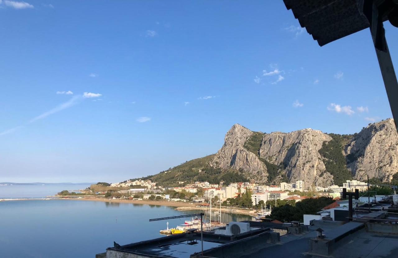 Sunny Apartment Omiš Exteriör bild