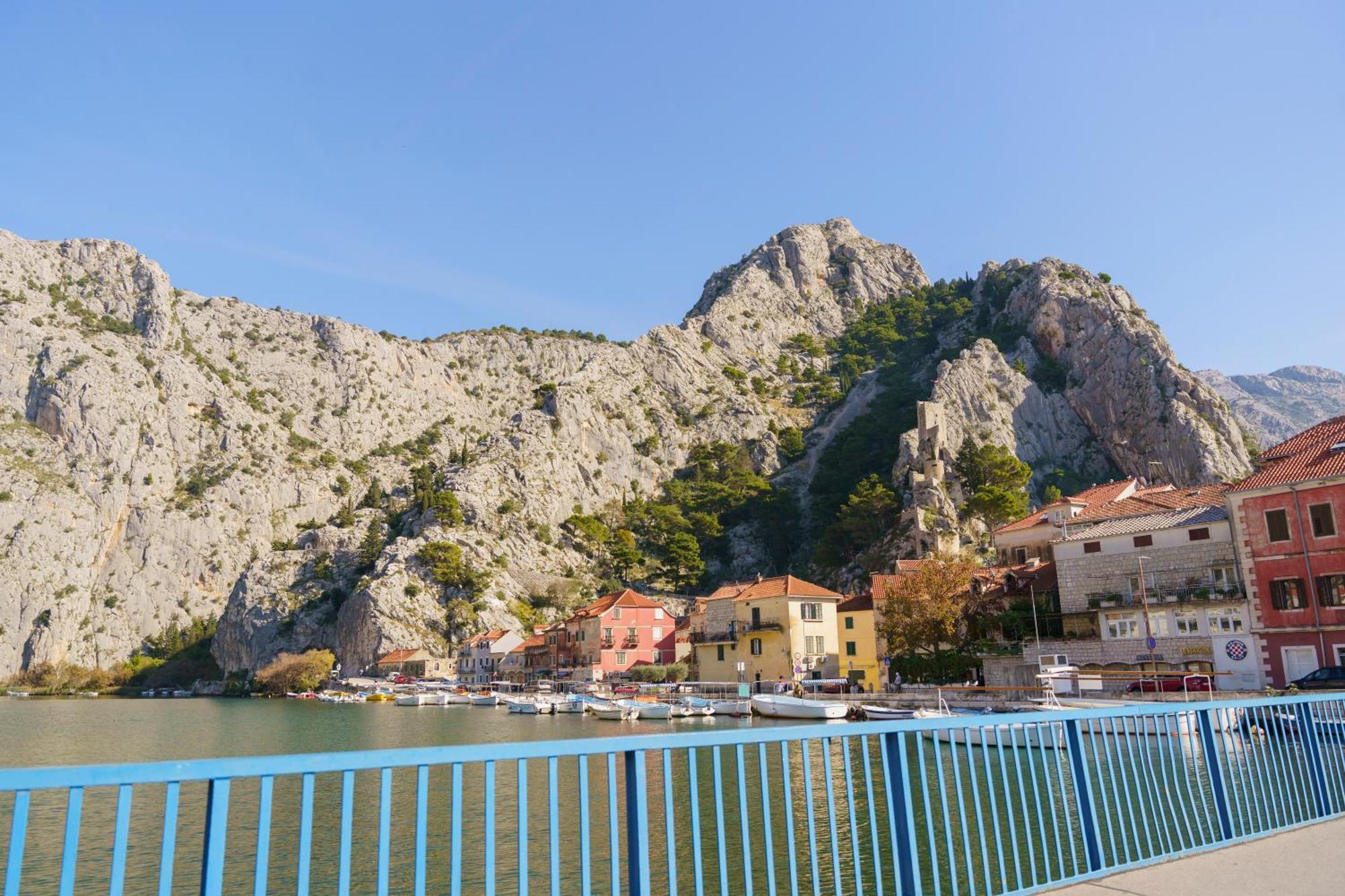 Sunny Apartment Omiš Exteriör bild