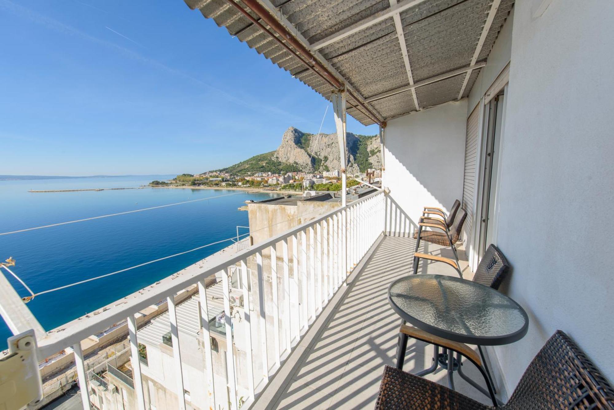 Sunny Apartment Omiš Exteriör bild