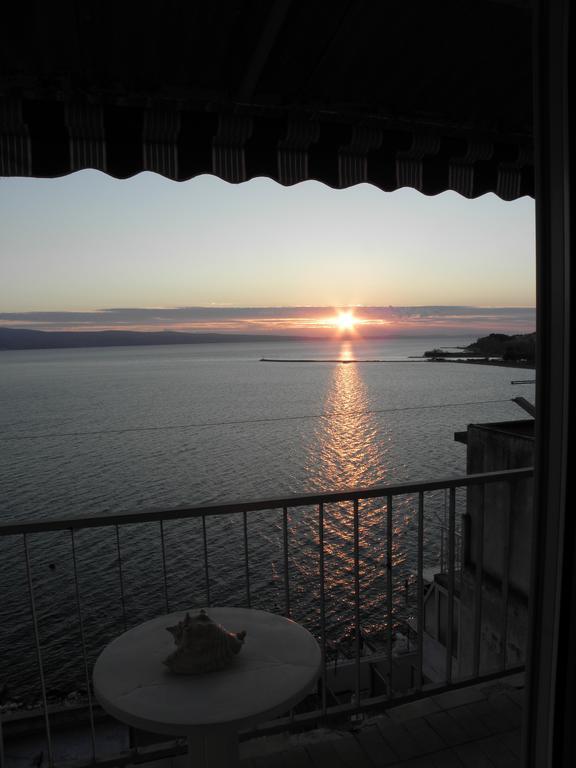 Sunny Apartment Omiš Rum bild